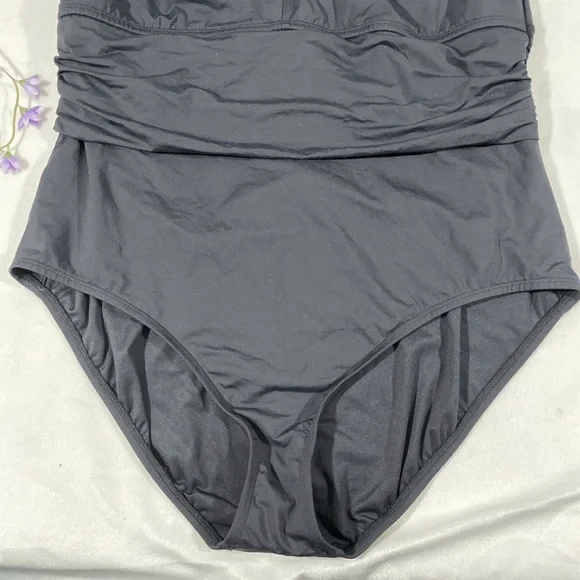 NWT Bleu by Rod Beattie [ 20W ] Urban Goddess‎ Keyhole One-Piece Swimsuit